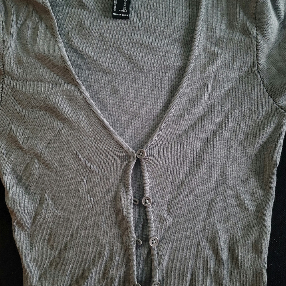 Forver 21 Gray Button-Up Ribbed Top